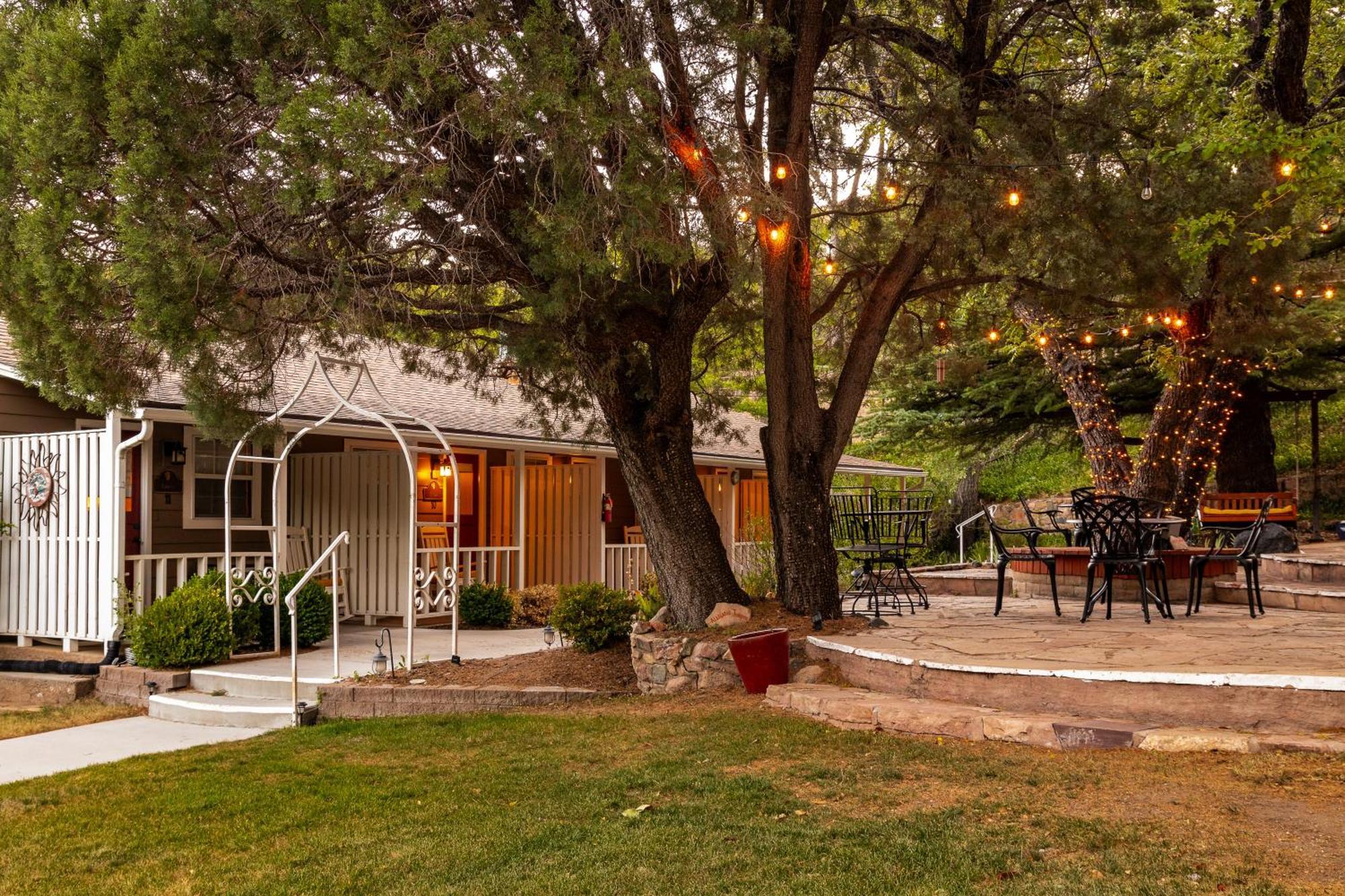 Prescott Pines Inn Екстериор снимка
