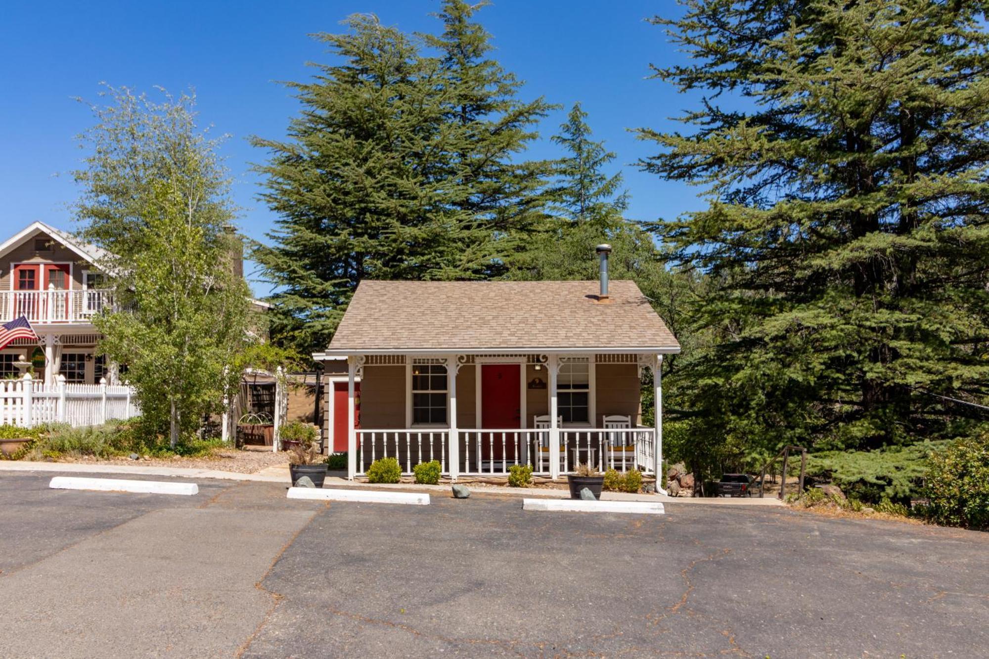 Prescott Pines Inn Екстериор снимка