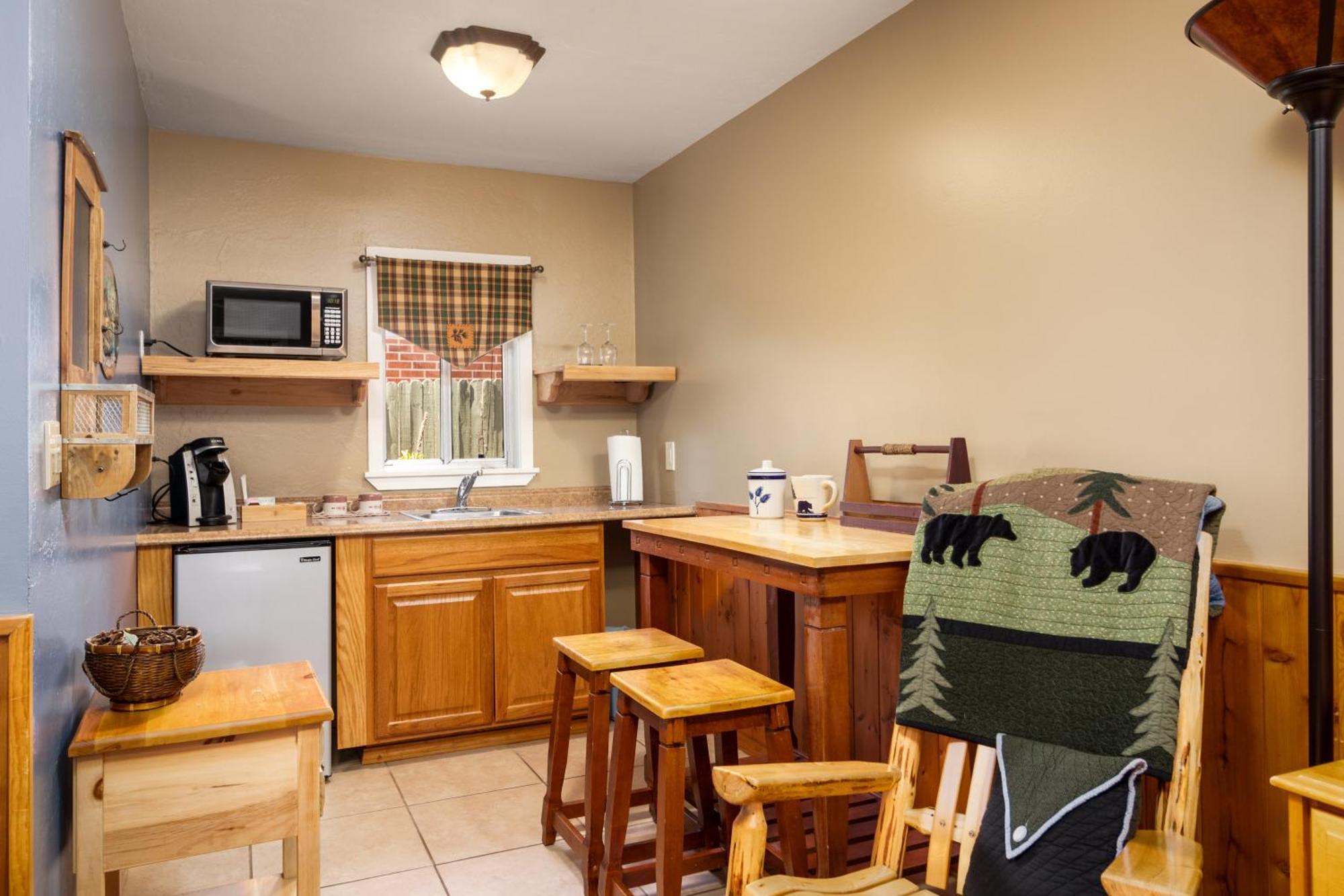Prescott Pines Inn Екстериор снимка