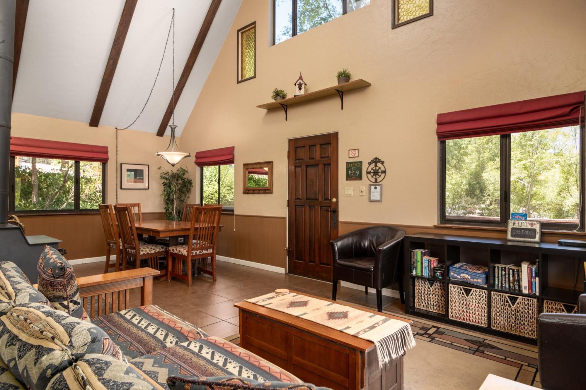 Prescott Pines Inn Екстериор снимка
